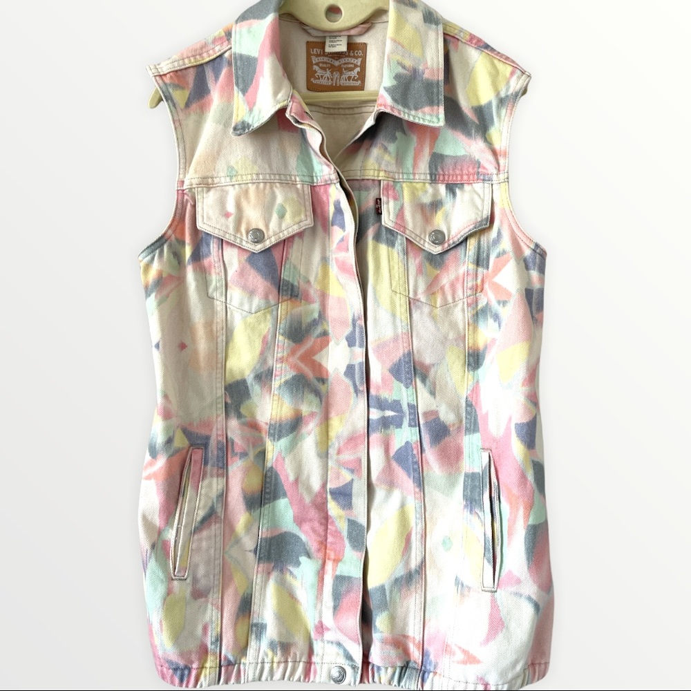 Vintage Levi’s long trucker Denim Vest Jacket with watercolor pattern